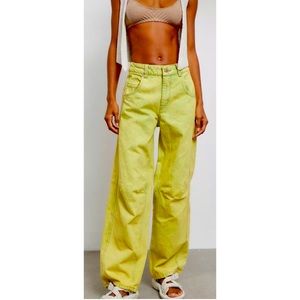 Skater Slouchy, Super Baggy oversized BDG Lr Rih High Waisted Cargo style Jeans.